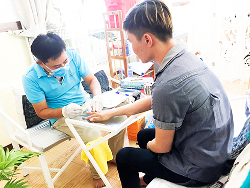 Nguy cơ lây nhiễm HIV trong nhóm đồng giới: Khó kiểm soát