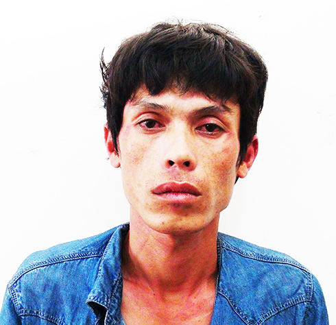 Đang phá khóa xe máy thì bị bắt