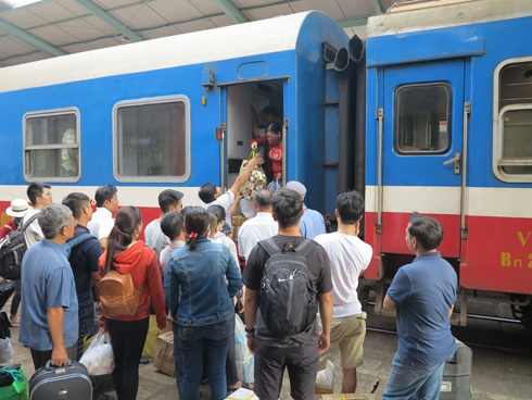 Chạy thêm tàu Nha Trang – Sài Gòn, tạm ngưng NH2/1 Nha Trang – Huế