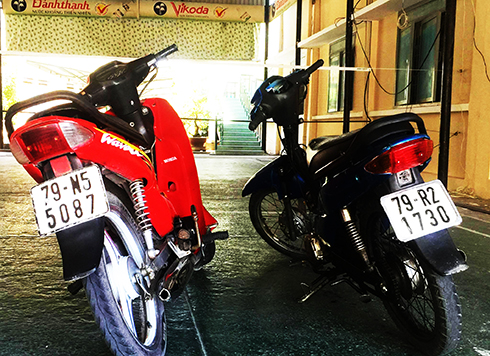 Tạm giữ nhóm thanh thiếu niên chém người