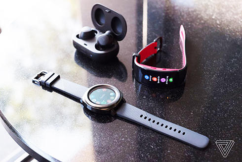 Samsung ra mắt smartwatch Gear Sport