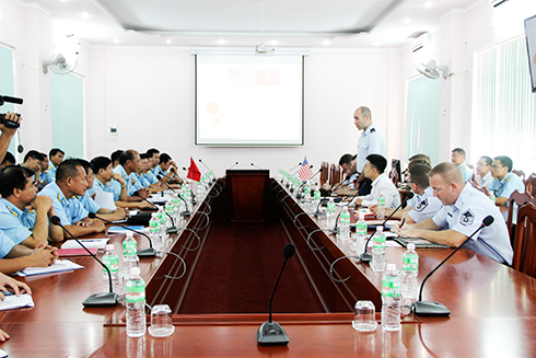 Hội thảo trao đổi chuyên môn về vận hành an toàn sân bay