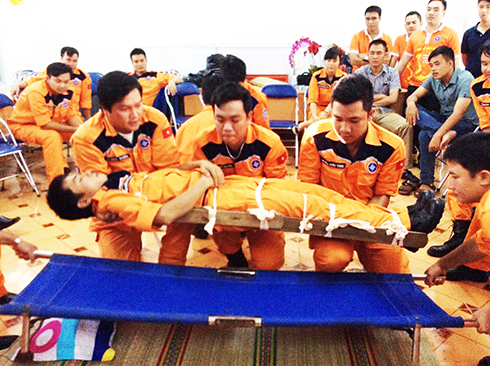 Điểm tựa cho ngư dân bám biển