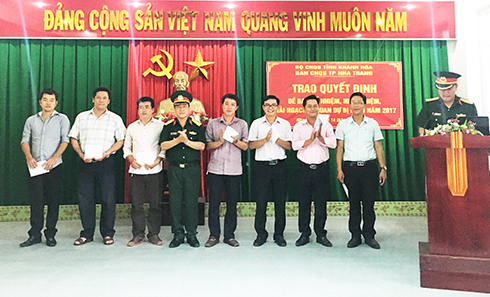 165 sĩ quan dự bị được đề bạt, bổ nhiệm, miễn nhiệm, giải ngạch