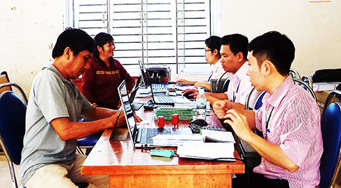 Ngân hàng Chính sách xã hội Chi nhánh Khánh Sơn giải ngân nguồn vốn giải quyết việc làm tại xã Sơn Trung