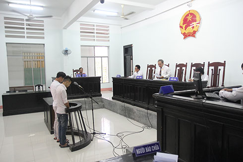 Đạo chích bị phát hiện vì chủ tiệm cầm đồ trình báo