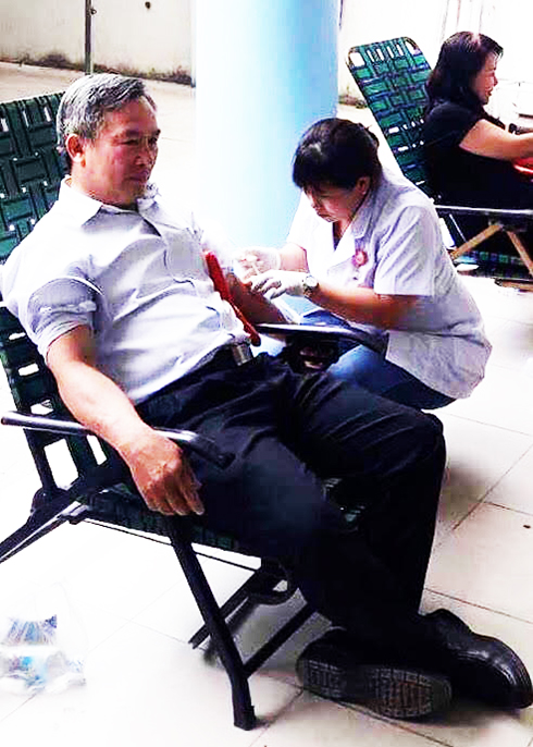 Đoàn viên công đoàn ngành Giáo dục - Đào tạo  TP. Nha Trang tham gia hiến máu tình nguyện