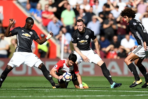 Manchester United đã có một chiến thắng có phần “xấu xí” trước Southampton.