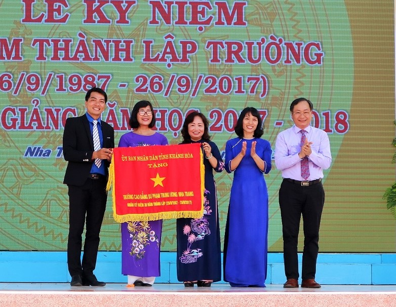 Trường Cao đẳng Sư phạm Trung ương Nha Trang kỷ niệm 30 năm thành lập