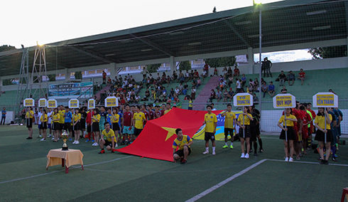 12 đội bóng tranh tài Giải bóng đá đồng hương Nghệ An tại Khánh Hòa