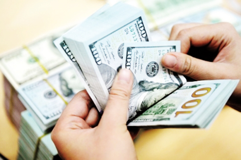 Tỷ giá ngoại tệ ngày 9/10: USD dao động trên đỉnh cao