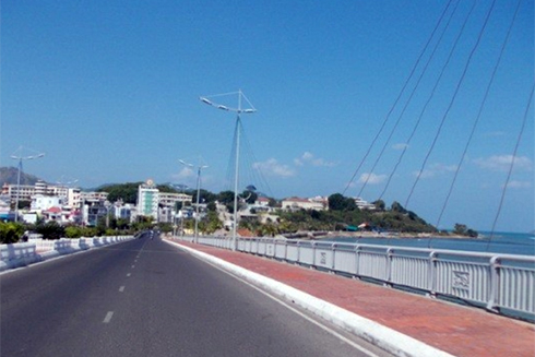 Một thanh niên nhảy cầu mất tích