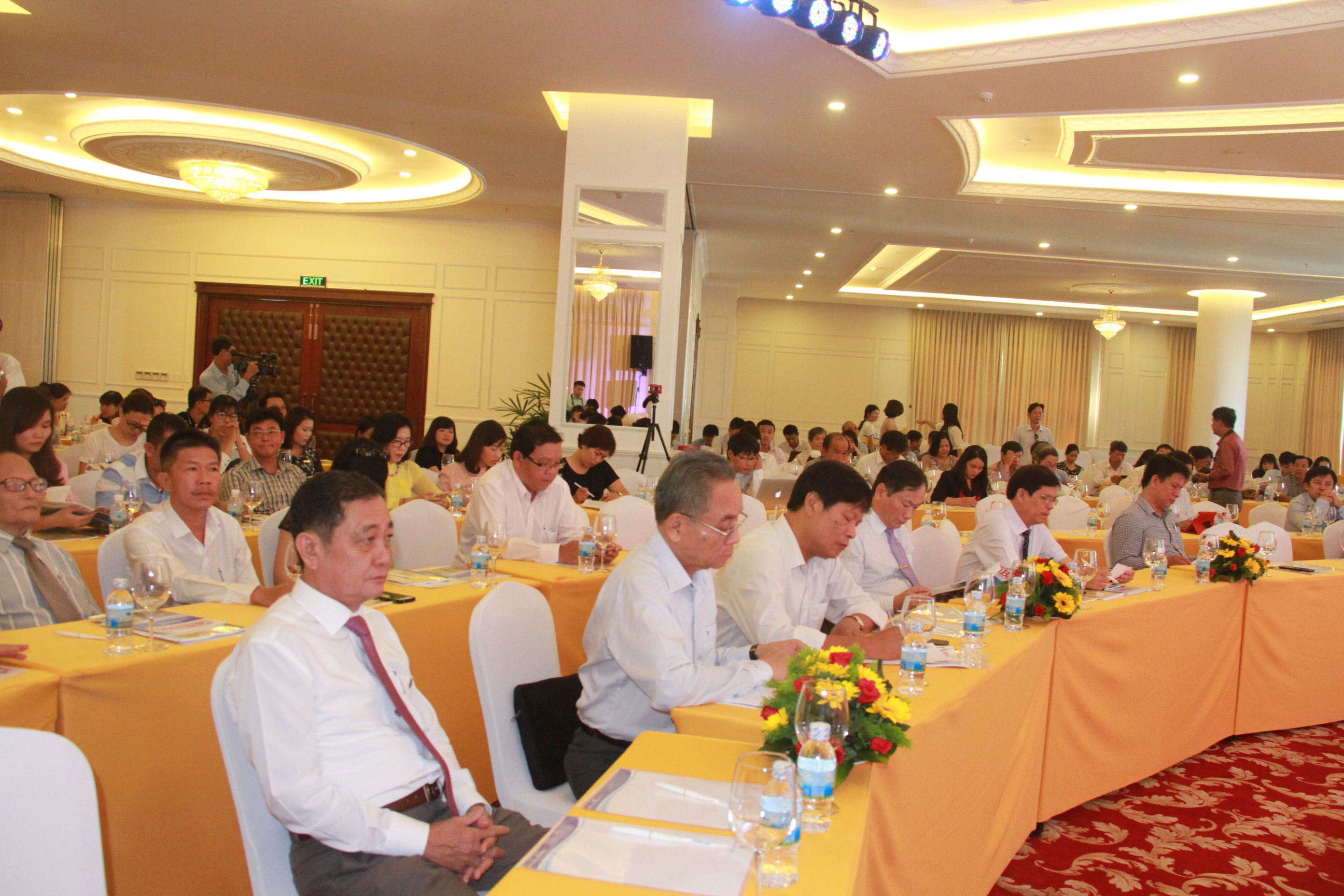 Hội thảo "Báo chí và mạng xã hội nhìn từ góc độ đạo đức nghề nghiệp của người làm báo"