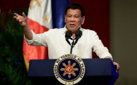 Tổng thống Philippines Duterte dọa trục xuất các nhà ngoại giao EU