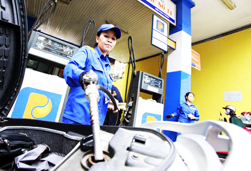 Giá xăng giảm nhẹ từ 16h55 ngày 20/10