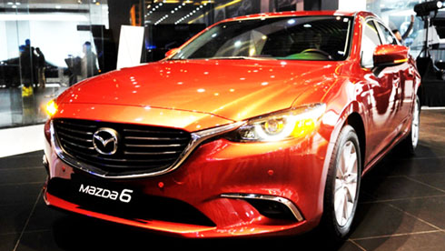 Loạt xe ô tô giảm giá mạnh, cuộc đua giảm giá ngày càng khốc liệt