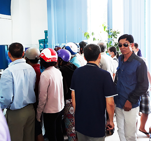 Thu tiền điện tại các điểm tập trung: Sẽ khắc phục những bất cập