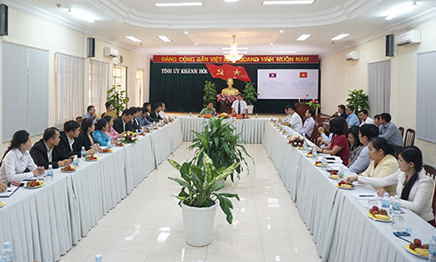 Tiếp đoàn công tác của Văn phòng Trung ương Đảng Nhân dân cách mạng Lào