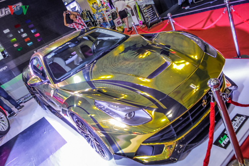 Ferrari F12 Berlinetta &quot;mạ vàng&quot; độc đáo tại VIMS 2017