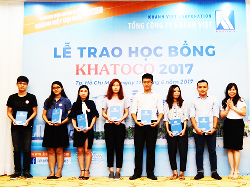 Sinh viên Khánh Hòa theo học tại TP. Hồ Chí Minh nhận học bổng Khatoco