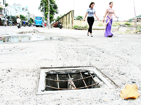 Nắp hố ga trơ cốt thép