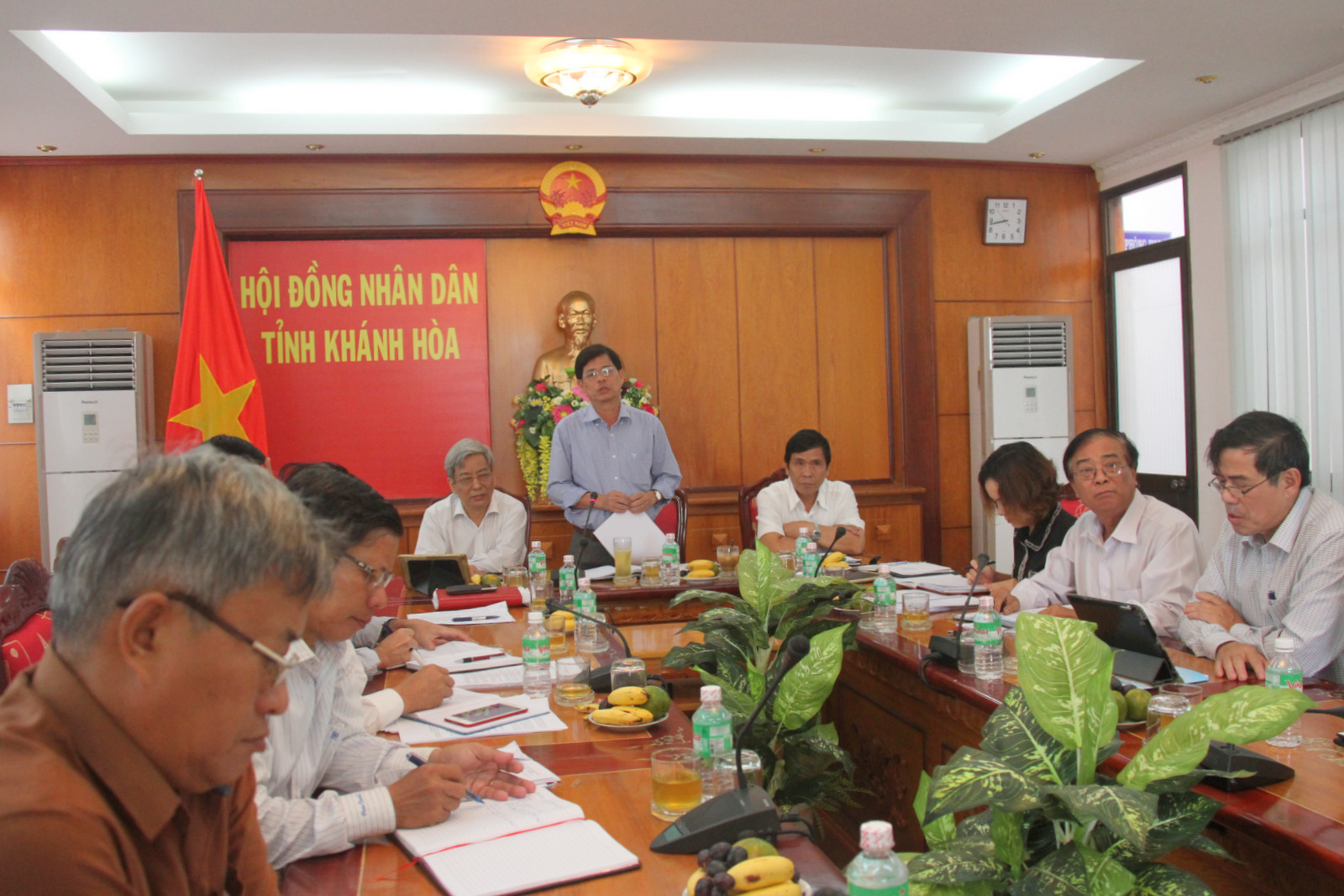 Lấy ý kiến cử tri để kiến nghị hỗ trợ khắc phục hậu quả bão số 12