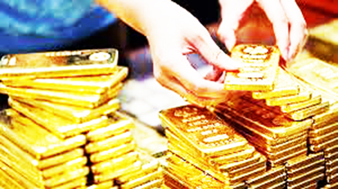 Giá vàng đang đồng loạt giảm phiên sáng đầu tuần