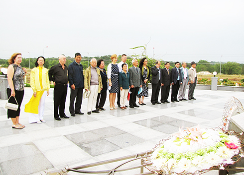 "Tiếp đuốc" cho ngọn lửa Tháng Mười