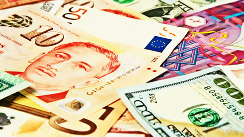 Dòng tiền vào ồ ạt, USD lên đỉnh mới