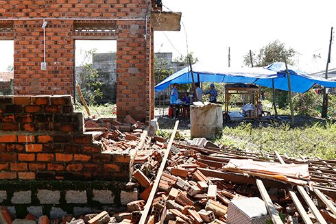 Ngôi nhà đổ sụp khiến bà Võ Thị Liên ở Ninh An thiệt mạng.