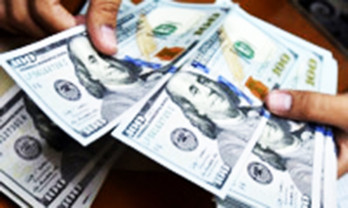 Giá USD tại Vietcombank lại lao dốc