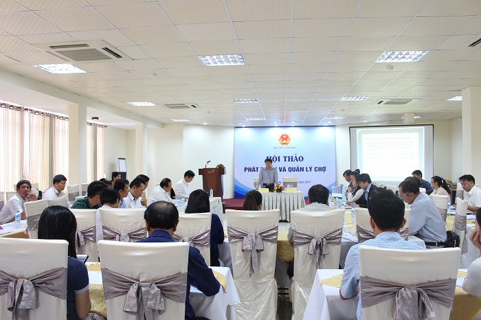 Gần 80 đại biểu tham dự hội thảo phát triển và quản lý chợ