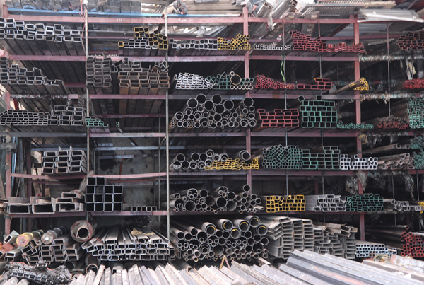 Xử phạt một doanh nghiệp kinh doanh vật liệu xây dựng 16,5 triệu đồng