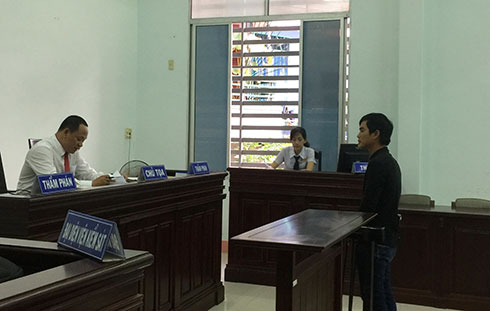 Trộm cắp quen tay