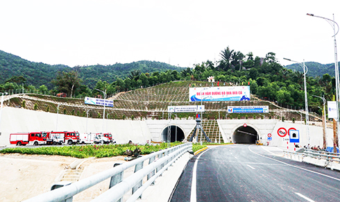 Bổ sung Trạm trung chuyển xe máy qua hầm đèo Cả