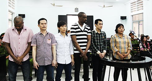 Tuyên án 6 kẻ mua bán 1kg ma túy đá