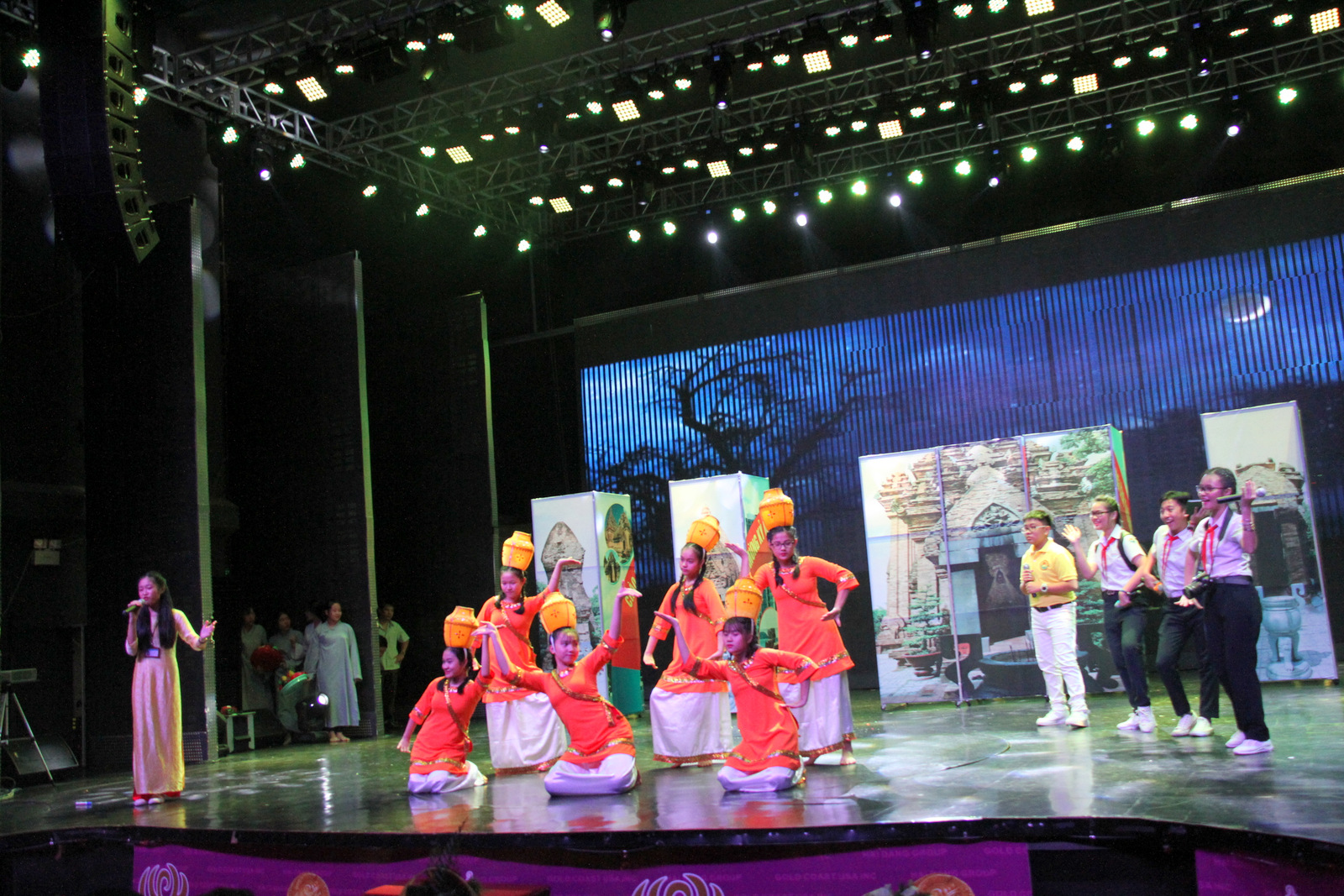 Phần giới thiệu về Tháp Bà Ponagar của đội Nha Trang