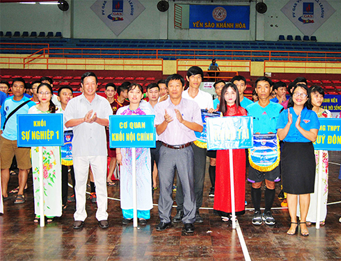 16 đội bóng tranh tài Giải bóng đá Futsal Đoàn Khối các cơ quan tỉnh