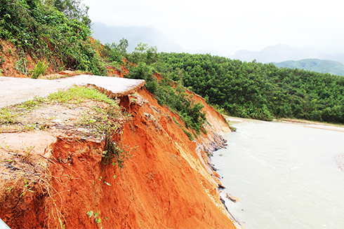 Xã Sơn Thái: Nhiều khu sản xuất bị cô lập