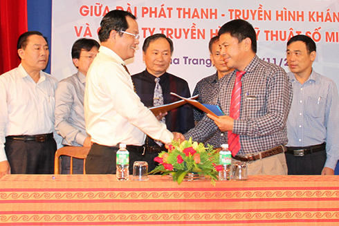 Hợp tác triển khai phát sóng truyền hình số mặt đất