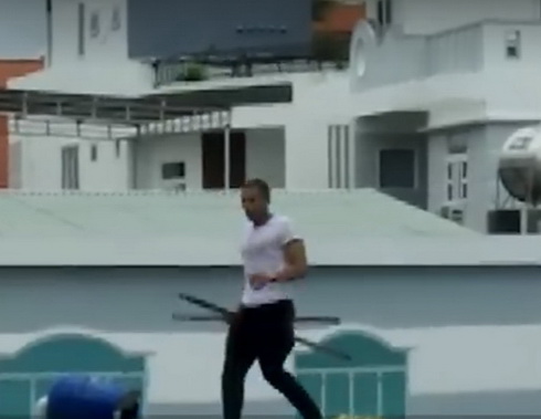 Một người nước ngoài tự cứa cổ tử vong