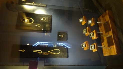 Trưng bày "Báu vật Vương quốc cổ - Nghệ thuật kim hoàn và trang sức Óc Eo"