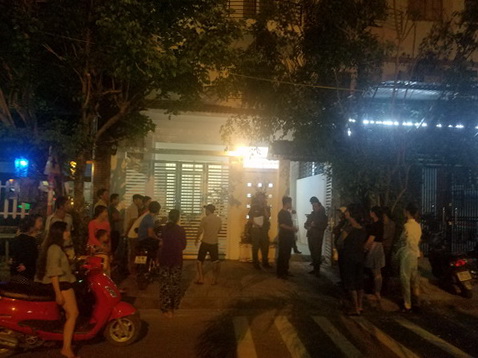 Người đàn ông chết trong căn nhà liền kề