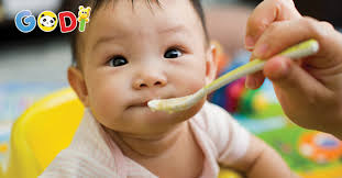 Trẻ ăn dặm sớm tăng nguy cơ suy dinh dưỡng
