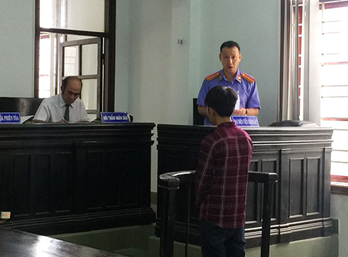 Đại diện Viện Kiểm sát nhân dân tỉnh Khánh Hòa luận tội.