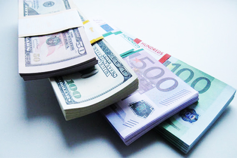 Tỷ giá ngoại tệ ngày 6/12: Bảng Anh giảm, USD tăng giá