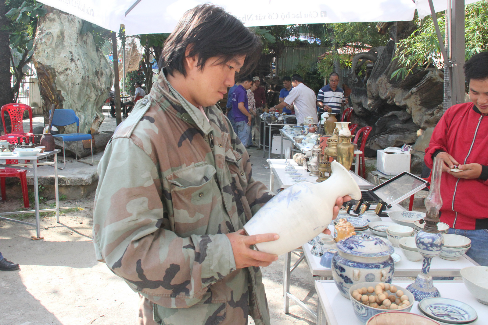 Antique fair held at Khanh Hoa's Museum