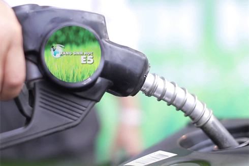 Từ ngày 15-12: Bắt đầu thay thế xăng RON 92 bằng xăng sinh học E5
