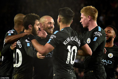 Khi cả Ngoại hạng Anh hụt hơi… trừ Manchester City
