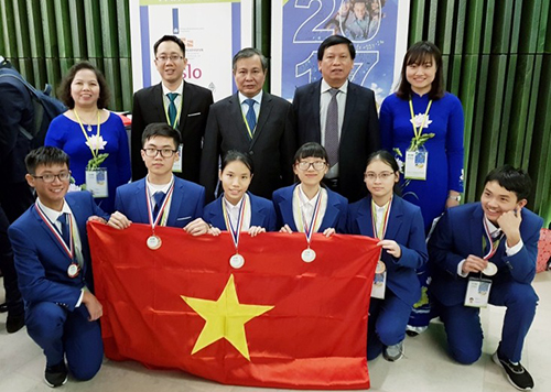 Đội tuyển Việt Nam tham gia đấu trường quốc tế. Ảnh: Sở Giáo dục Hà Nội.